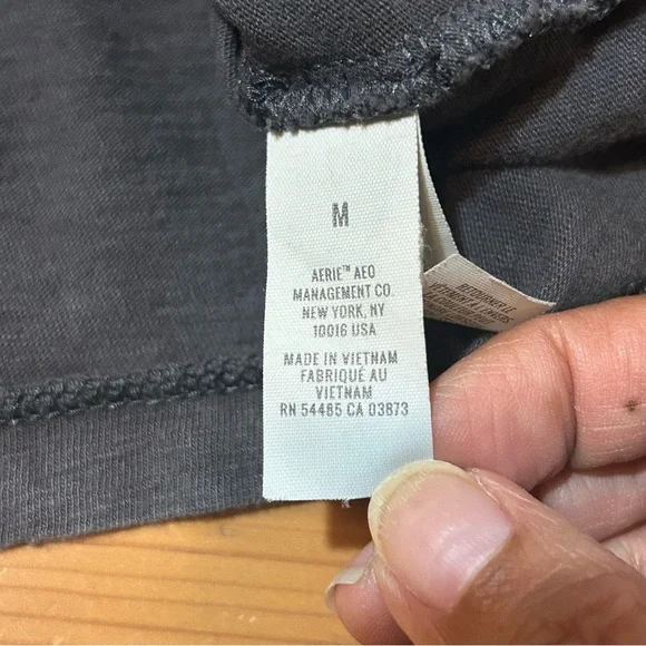 Aerie Charcoal Long Sleeve Top Graphics Tis The Season (To Be Together) Size Med - Picture 9 of 12